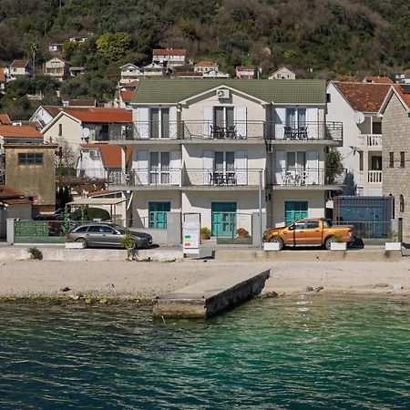 Rosic Apartments Baosici Bagian luar foto